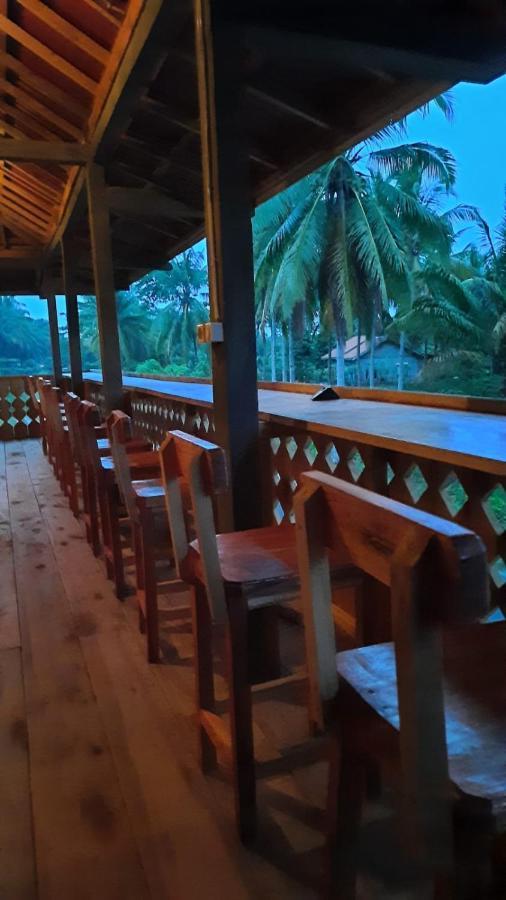 Rumah Nalu Surf Camp Krui ภายนอก รูปภาพ