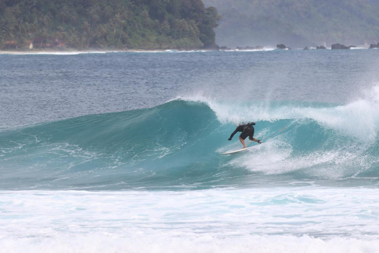 Rumah Nalu Surf Camp Krui ภายนอก รูปภาพ