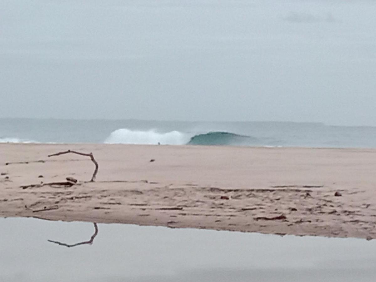 Rumah Nalu Surf Camp Krui ภายนอก รูปภาพ