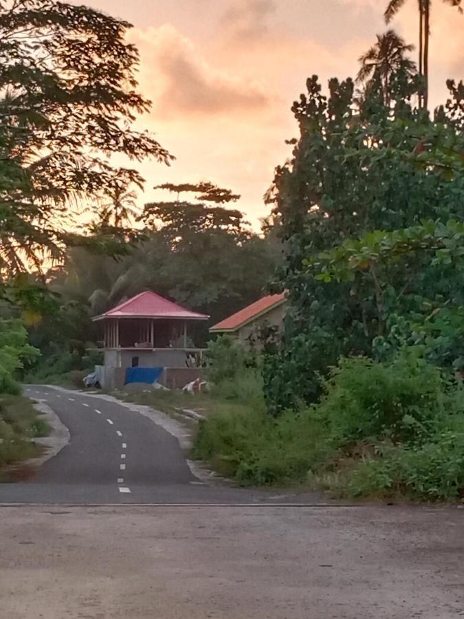 Rumah Nalu Surf Camp Krui ภายนอก รูปภาพ