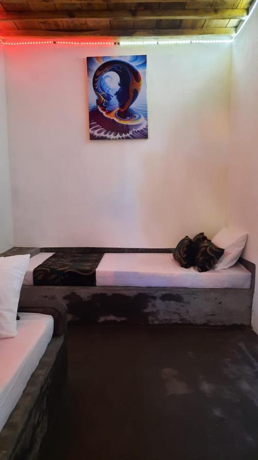 Rumah Nalu Surf Camp Krui ภายนอก รูปภาพ