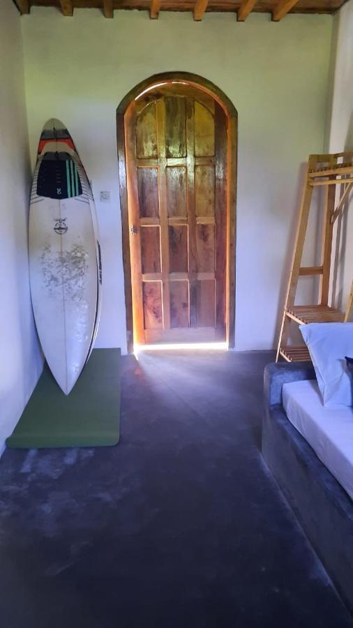 Rumah Nalu Surf Camp Krui ภายนอก รูปภาพ