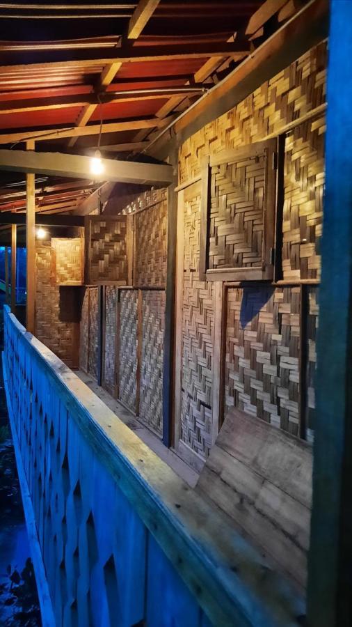 Rumah Nalu Surf Camp Krui ภายนอก รูปภาพ