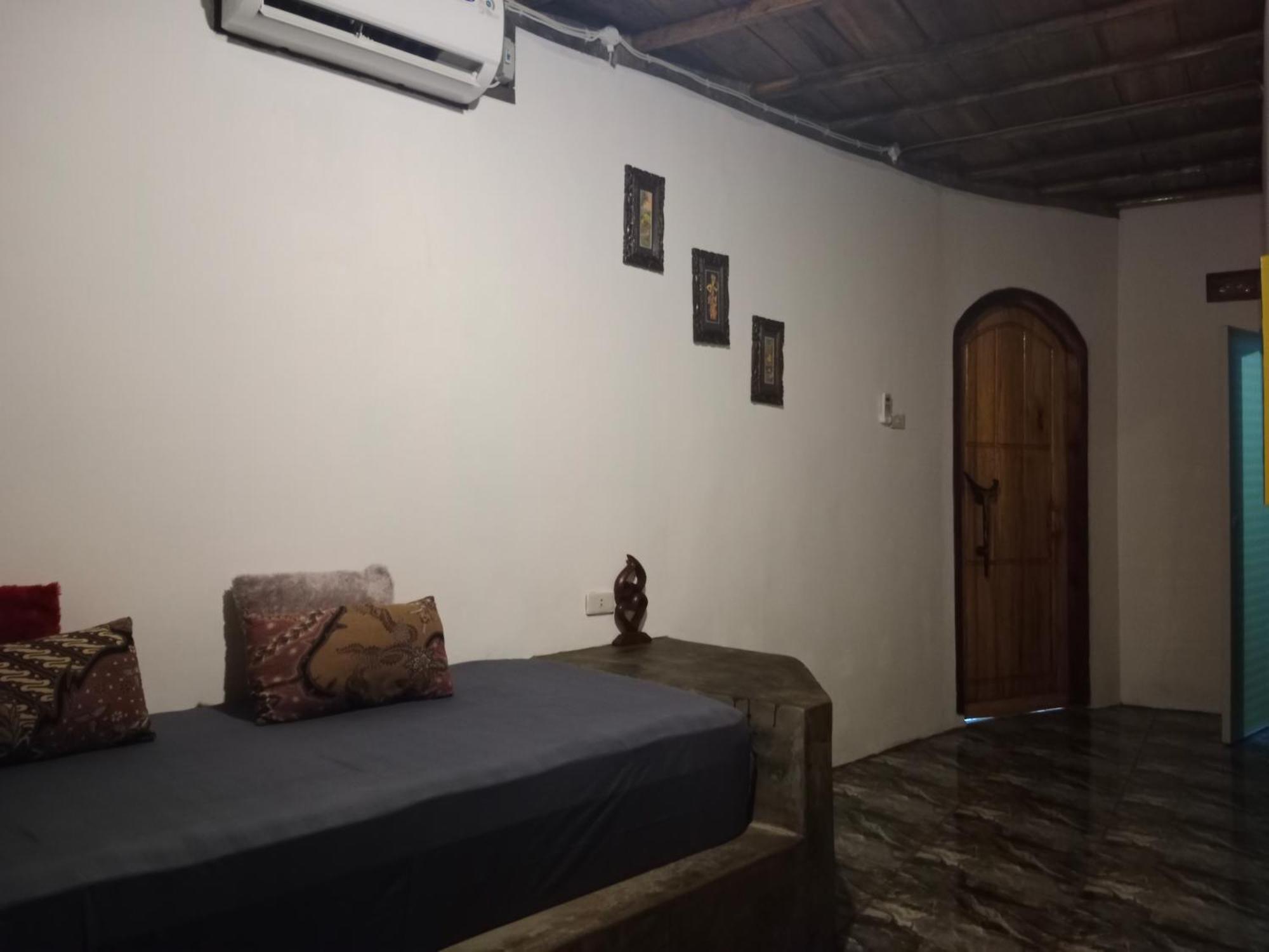 Rumah Nalu Surf Camp Krui ภายนอก รูปภาพ
